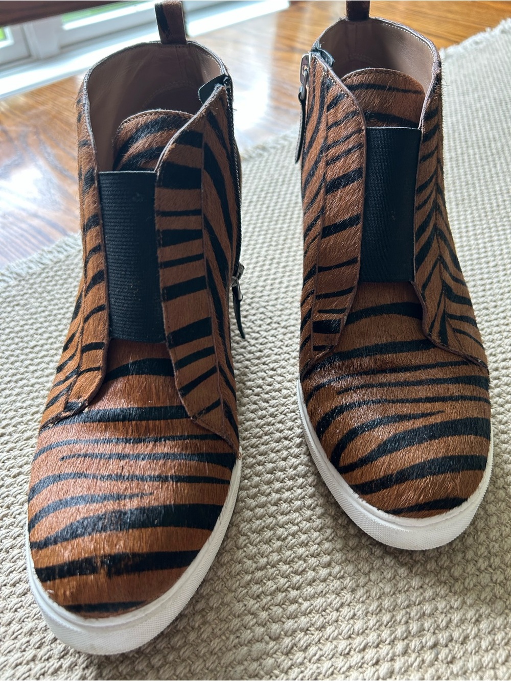 Tiger Print Slip-On Women’s Sneakers - Brown/Black